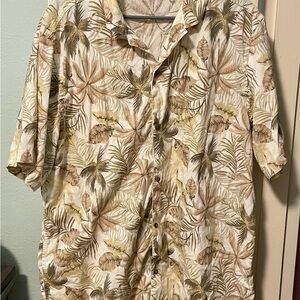 4/$25 bundle deal- Old Navy Tropical Leaf Shirt in Cream and Brown